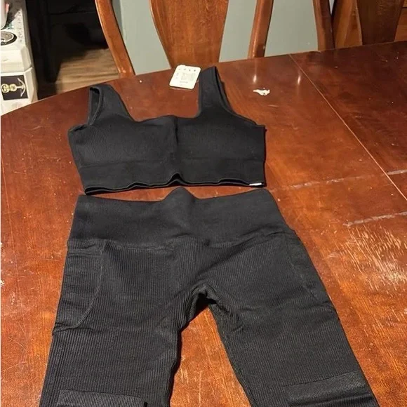 Source Unknown Black Ribbed Set - Picture 2 of 2